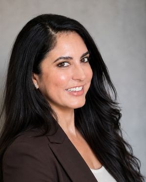 Headshot of Bianca Espinosa, FIU Doctor of Business Administration Cohort 9.17