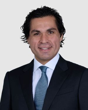 Headshot of Gianfranco Caprile Hernandez, FIU Doctor of Business Administration Cohort 9.17