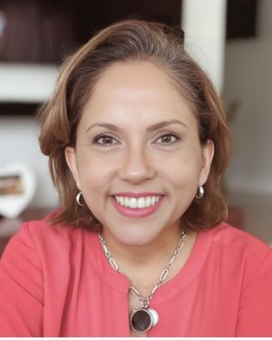 Headshot of Jessica Irizarry Martinez, FIU Doctor of Business Administration Cohort 9.17