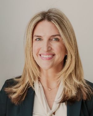 Headshot of Kaitlin Cantell, FIU Doctor of Business Administration Cohort 9.17