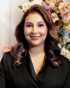 Headshot of Paola Trujillo, FIU Doctor of Business Administration Cohort 9.18