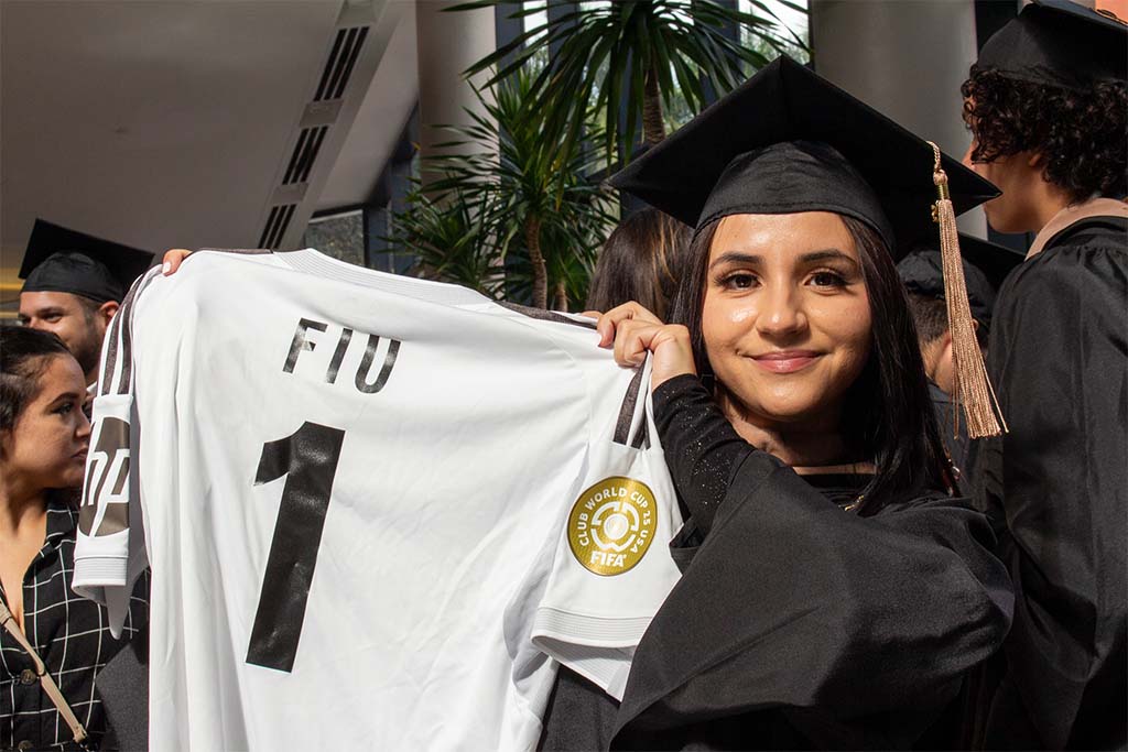 FIU alumna Alisson Toro-Lagos