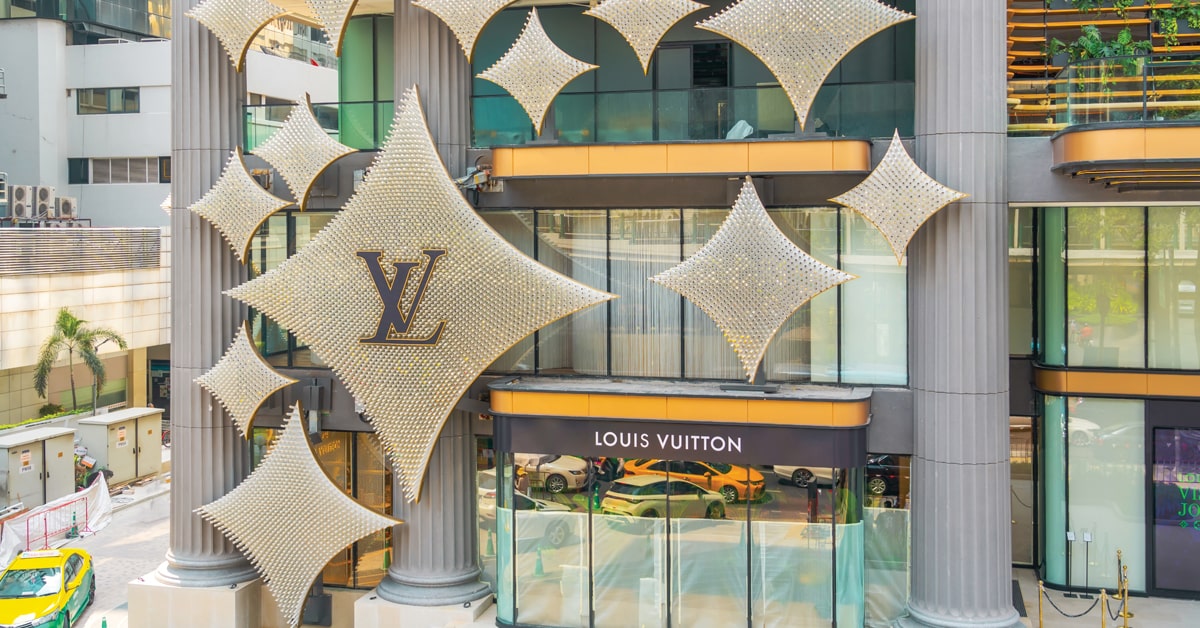 Branded Louis Vuitton café in Bangkok. Photo credit: aaospsky – stock.adobe.com