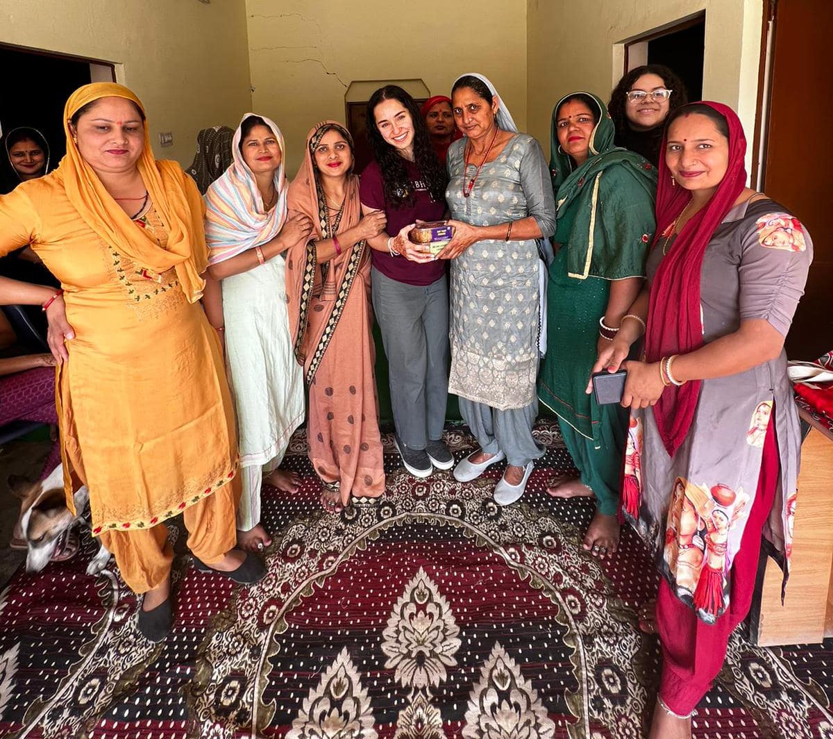 Kassandra Perez with members of the Bandhwari Women's Project.